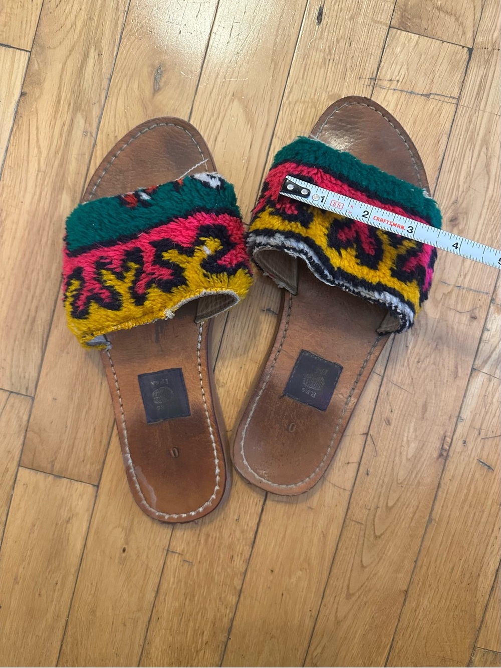 Res Ipsa • Kilim Rug Sandal in Pink/Green/Yellow - Picture 12 of 12